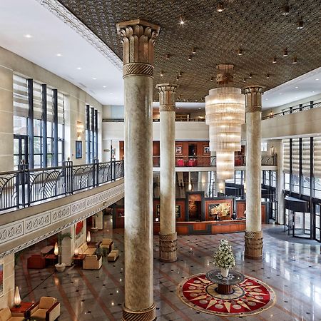 Hilton Hanoi Opera Dalaman gambar