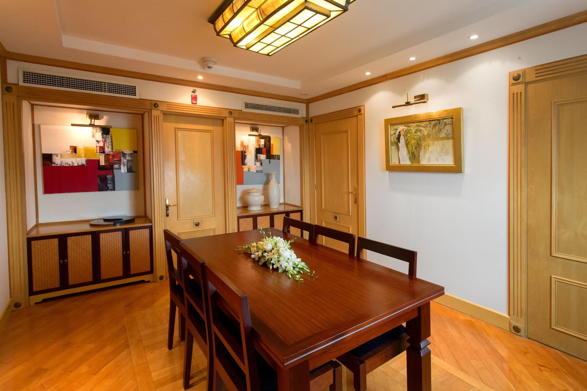Hilton Hanoi Opera Luaran gambar