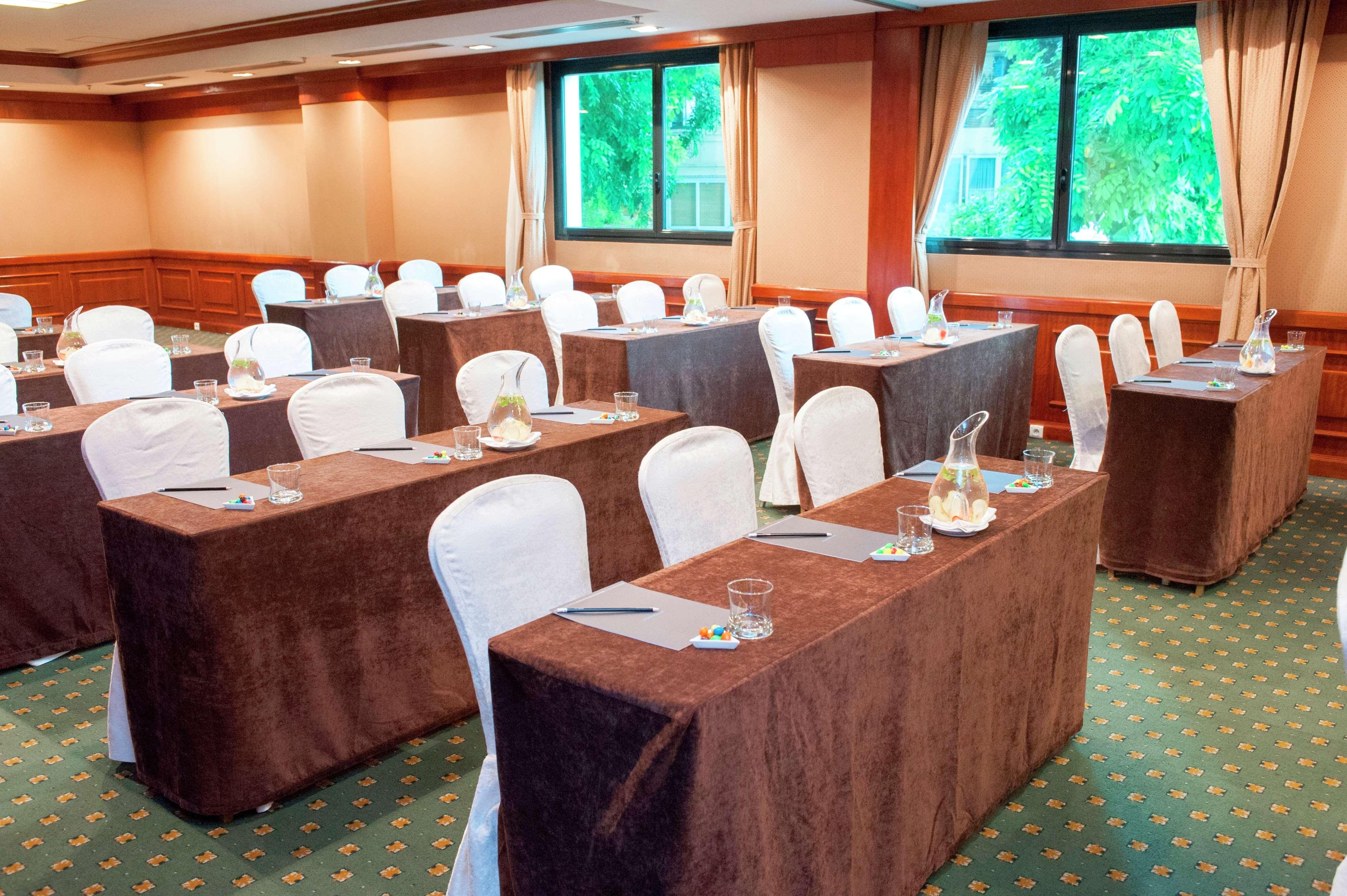 Hilton Hanoi Opera Luaran gambar