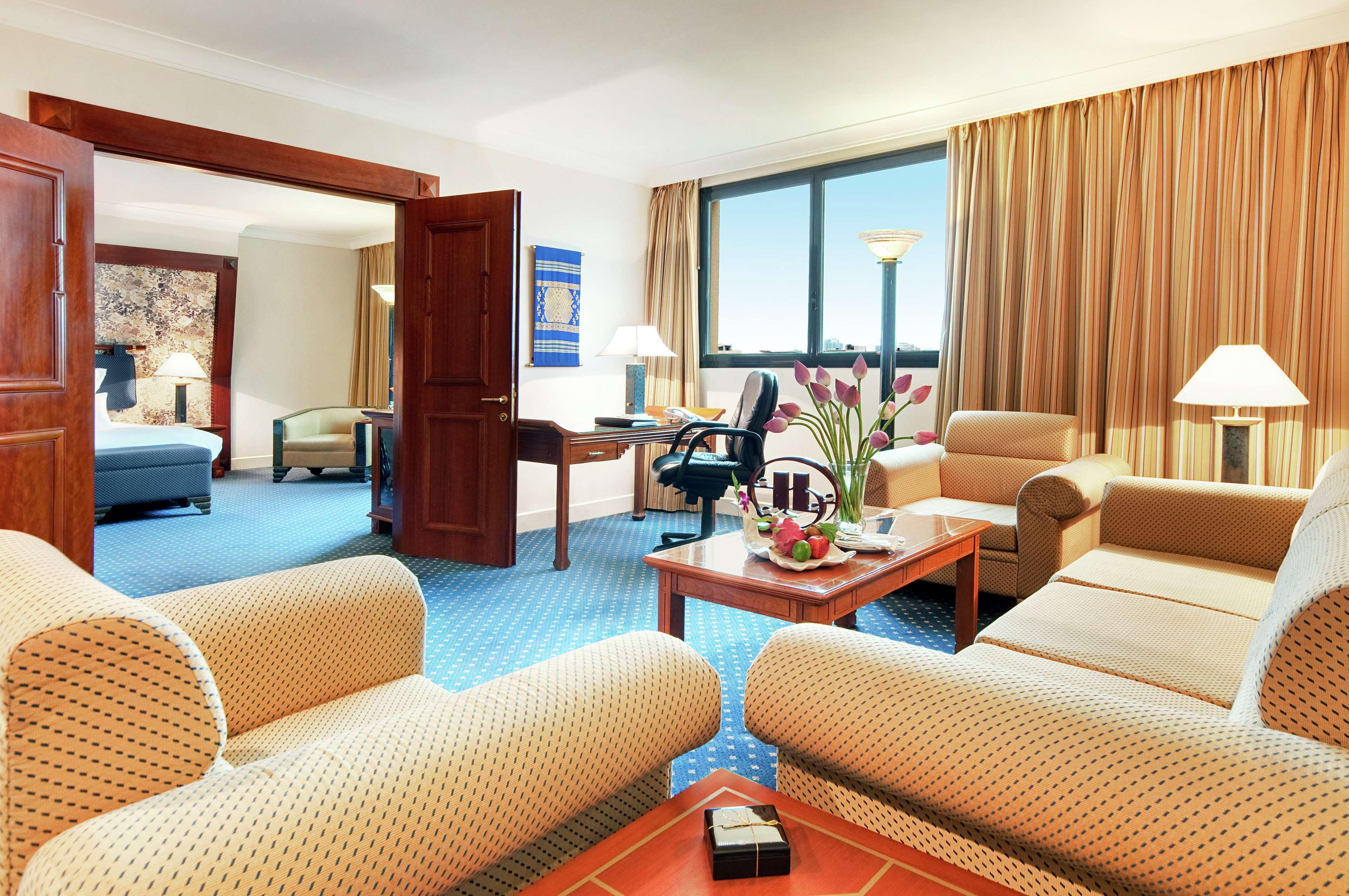 Hilton Hanoi Opera Luaran gambar