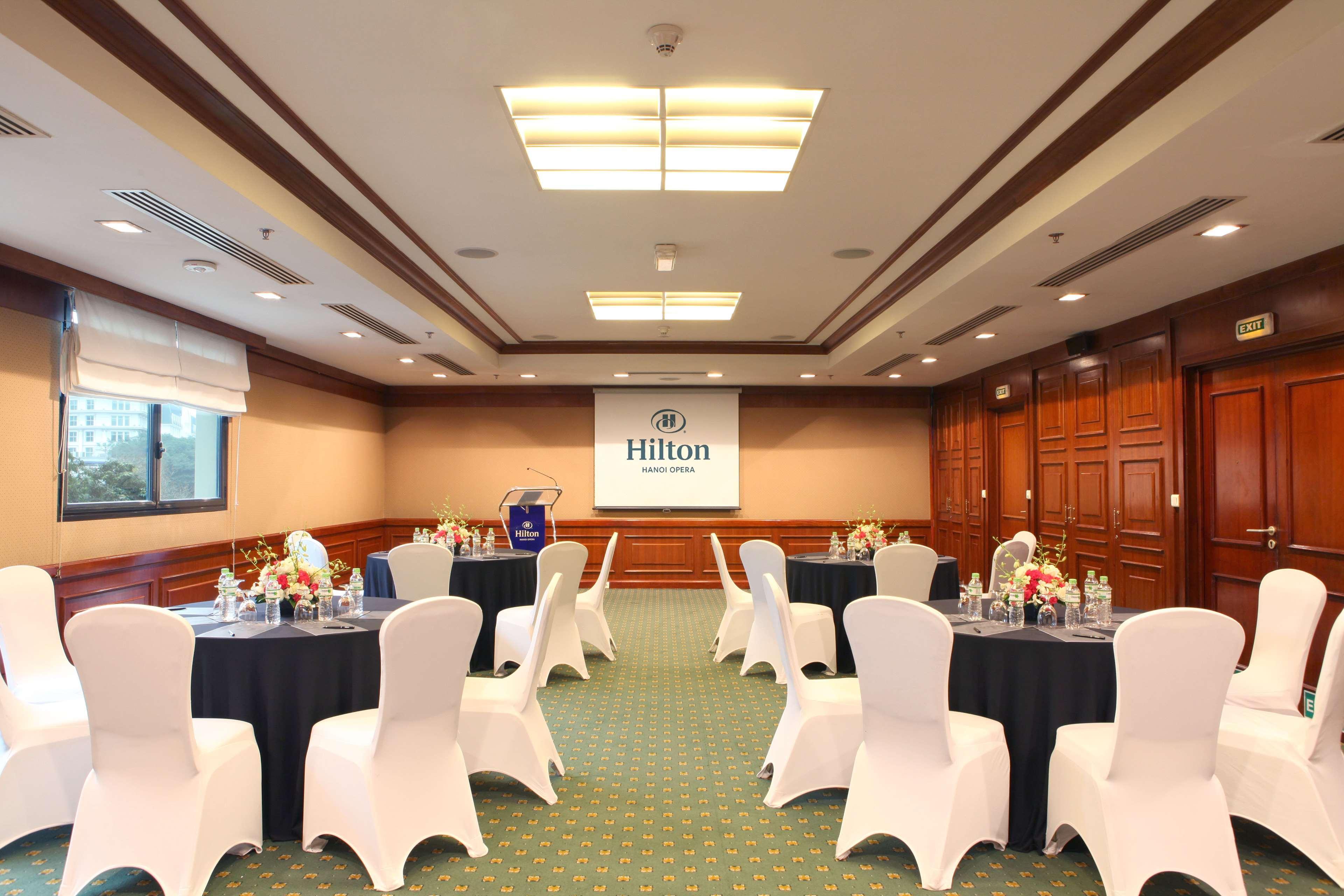 Hilton Hanoi Opera Luaran gambar